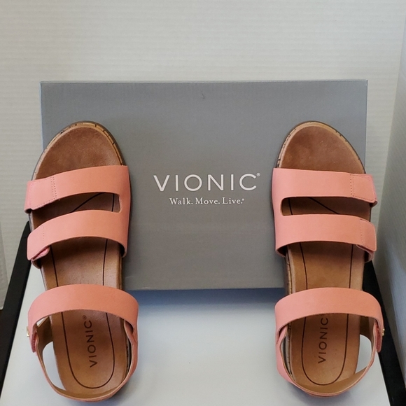 NWT Vionic Colleen Leather Sandal, size 9.5 - Picture 9 of 11